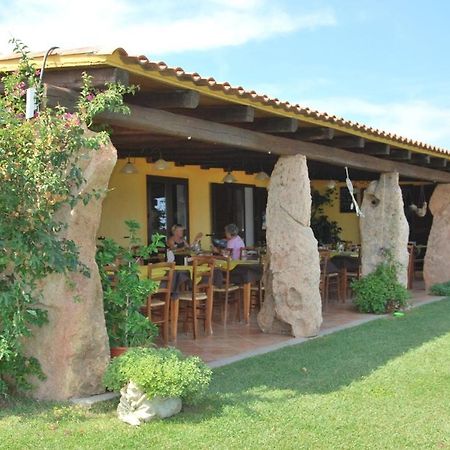 Casa Vacanze Villa Sandrina Costa Paradiso Exterior photo