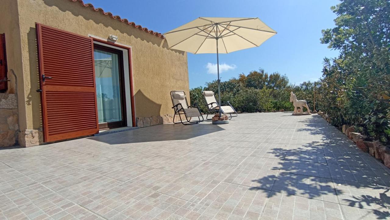 Casa Vacanze Villa Sandrina Costa Paradiso Exterior photo